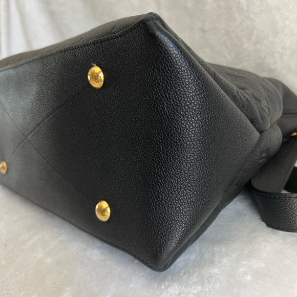 AUTHENTIC Louis Vuitton Black Empreinte Maida Hobo. M45522 - Picture 4 of 9